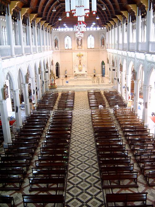 ตะลุยถนนอัญมณี ตลาดค้าพลอยเมืองจันทบุรี